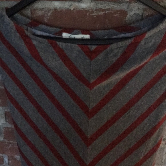 Skirt - Picture 2 of 3